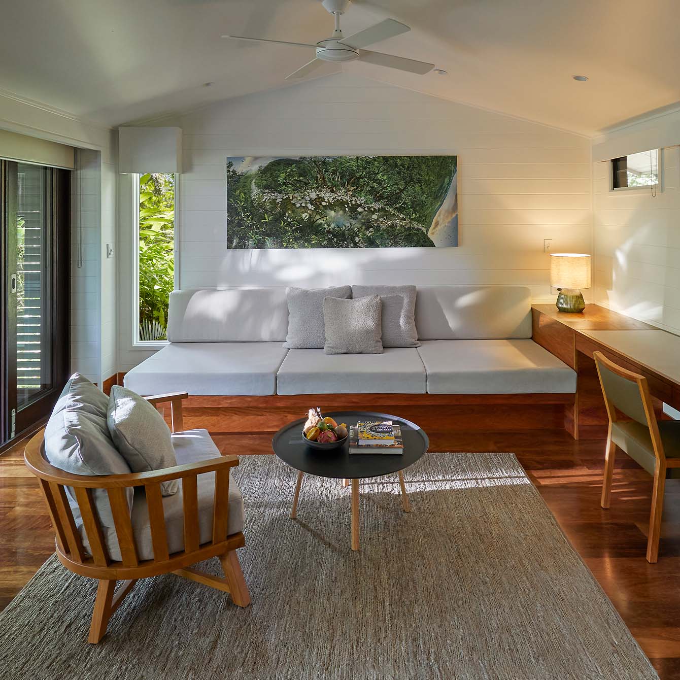 Lounge and balcony Right